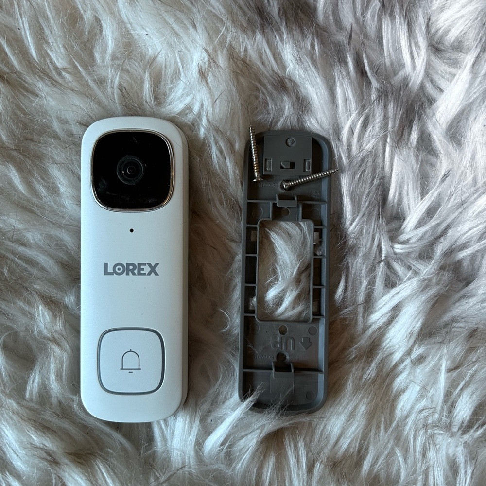 Lorex 2K Wi-Fi Video Doorbell (Wired, 32GB, Cloud-Enabled)
